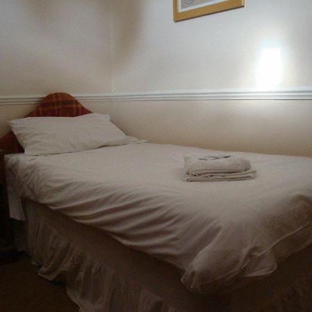 Garden Lodge Hotel 레치워스 객실 사진
