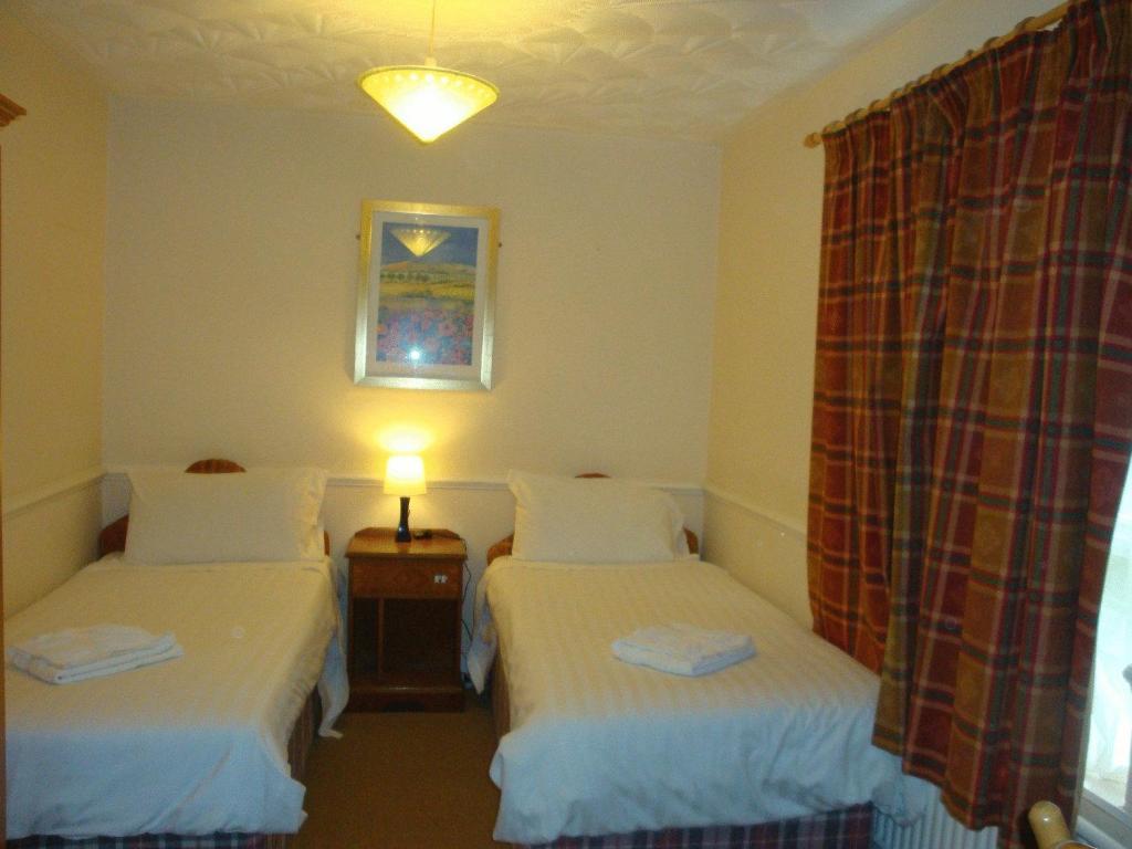 Garden Lodge Hotel 레치워스 객실 사진